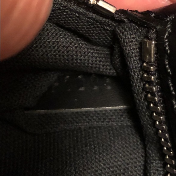 Louis Vuitton Crossbody Laptop Bag - Picture 8 of 8